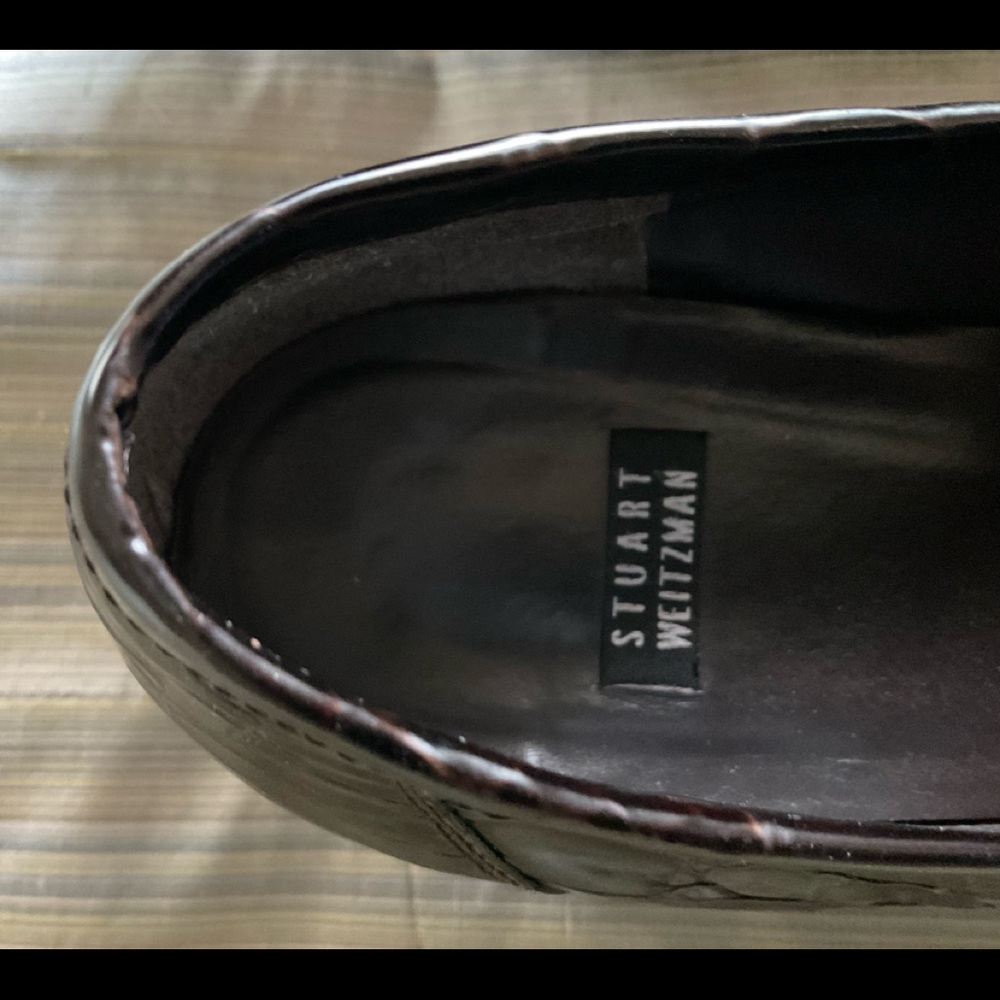 Stuart Weitzman patent croc loafer. Leather. Strip of black stones on top - Picture 3 of 6